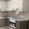 Кухня МФД пленочный в бело-сером цвете со структурой под дерево