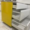 Кухня крашеная с интегрированной ручкой и фурнитурой Blum