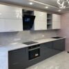 Кухня в современном стиле с качественной фурнитурой Кухня в современном стиле с качественной фурнитурой