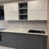 Кухня в современном стиле с качественной фурнитурой Кухня в современном стиле с качественной фурнитурой